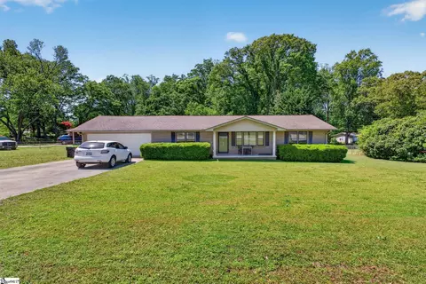 112 Michael Dr, Piedmont, SC 29673