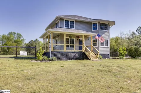 569 Willis Rd, Fountain Inn, SC 29644