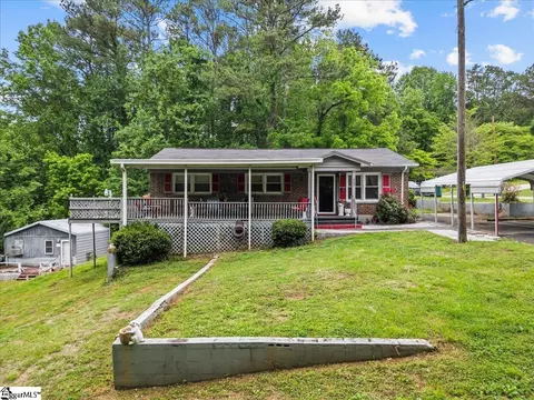 202 Vermont Dr, Gaffney, SC 29341