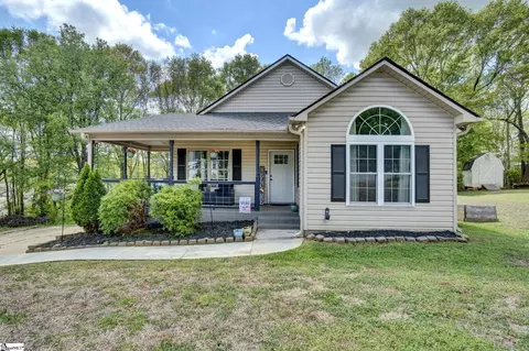 114 Wonderberry Ct, Boiling Springs, SC 29316