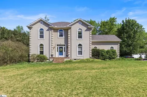352 Round Ridge Rd, Spartanburg, SC 29302