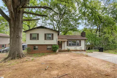 30 Tamwood Cir, Simpsonville, SC 29680