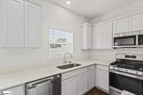 183 Randwick Ln, Greer, SC 29651 photo 4
