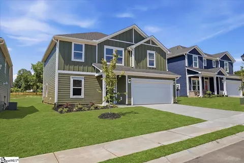 516 Hadlow St, Greer, SC 29651 photo 2