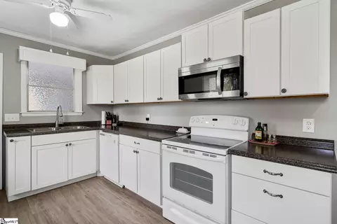 Kitchen - 200 Duke St, Easley, SC 29640 photo 2 of 4