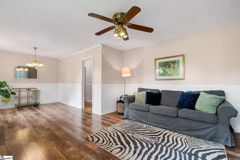 Living - 200 Duke St, Easley, SC 29640 photo 1 of 2