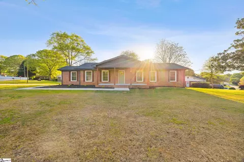 303 Central Ave, Mauldin, SC 29662