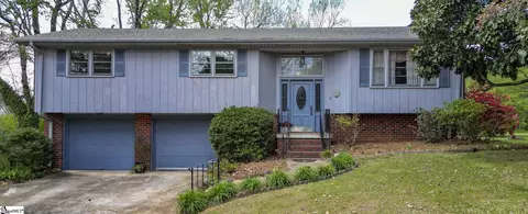 108 Furman View Dr, Greenville, SC 29609