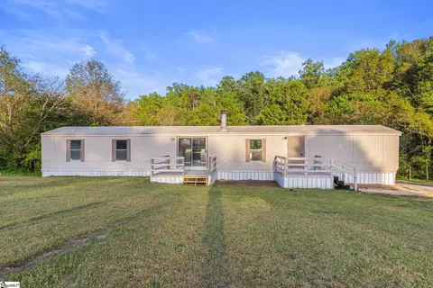 399 Meadowland Dr, Fountain Inn, SC 29644