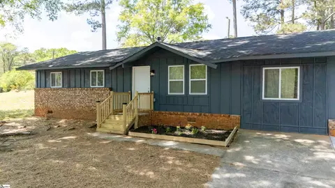 1648 127 Byp, Laurens, SC 29360