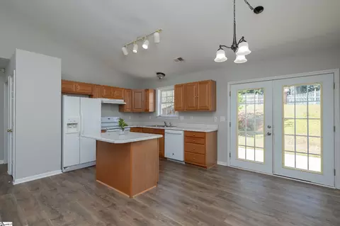 Kitchen - 11 Seaside Ln, Greer, SC 29650 photo 1 of 2