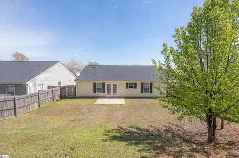 Exterior - 11 Seaside Ln, Greer, SC 29650 photo 4 of 5