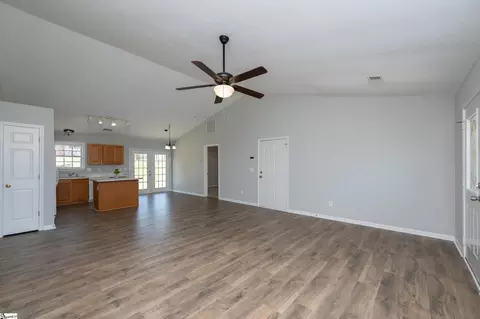 Living - 11 Seaside Ln, Greer, SC 29650 photo 4 of 5