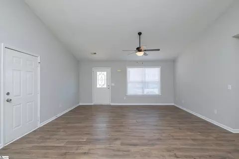 Living - 11 Seaside Ln, Greer, SC 29650 photo 2 of 5