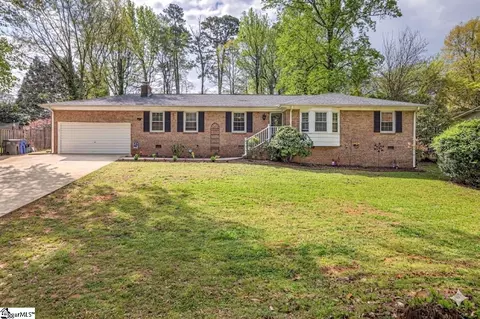 605 W Lee Rd, Taylors, SC 29687