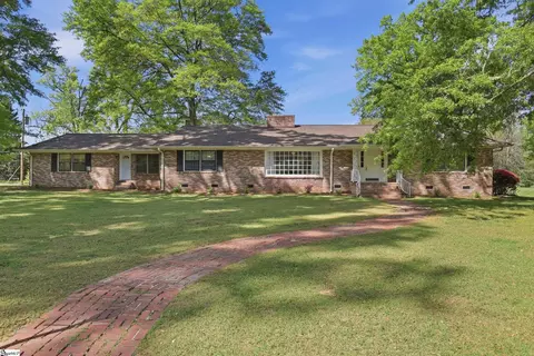 106 Ansel Dr, Clinton, SC 29325