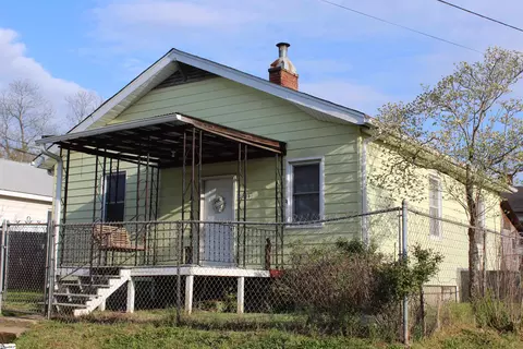 2510 E Brown St, Seneca, SC 29678