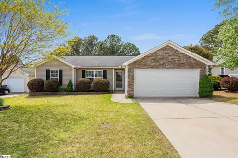 104 Tarpon Ct, Fountain Inn, SC 29644