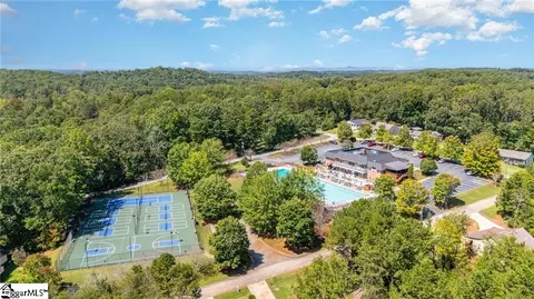 157 E Spartan Dr, Westminster, SC 29693 photo 6