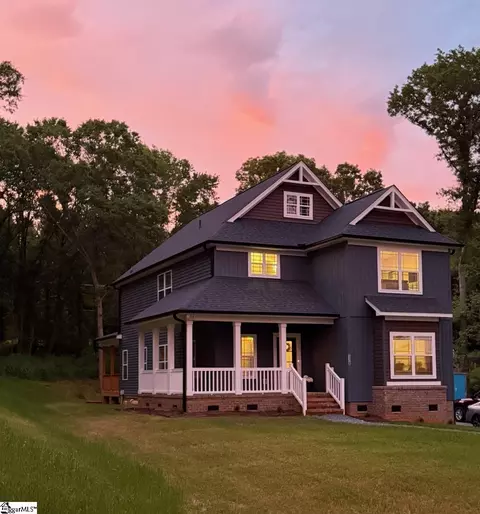 318 Dancing Water Dr, Chesnee, SC 29323