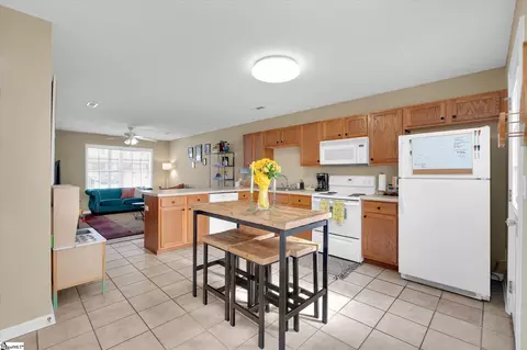 Kitchen - 213 Springfield Cir, Easley, SC 29642 photo 6 of 6