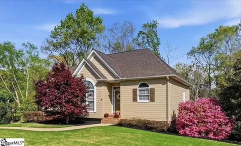 228 Goldenstar Ln, Greer, SC 29651