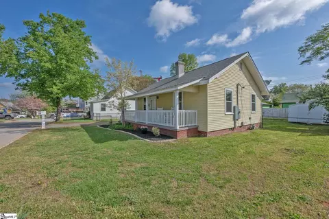 16 Saco St, Greenville, SC 29611