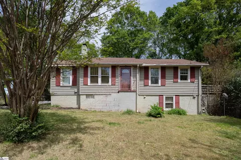 135 Keith Dr, Greenville, SC 29607