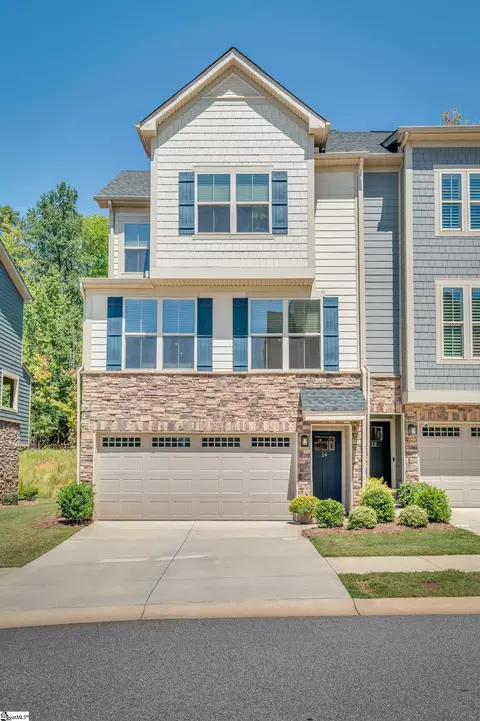 14 Questover Dr, Greenville, SC 29607