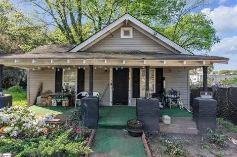 1001 W Bramlett Rd, Greenville, SC 29611