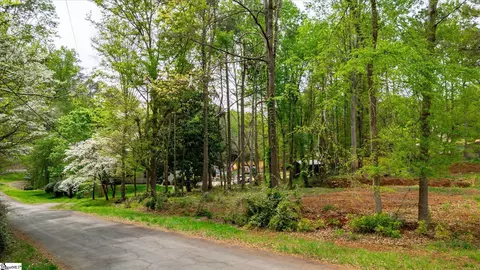 110 Jessamine Dr, Central, SC 29630 photo 2