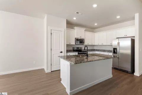 1069 Mossy Oak Dr, Moore, SC 29369 photo 5