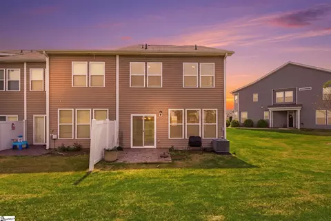 Exterior - 421 Yellow Fox Rd, Greer, SC 29650 photo 2 of 8