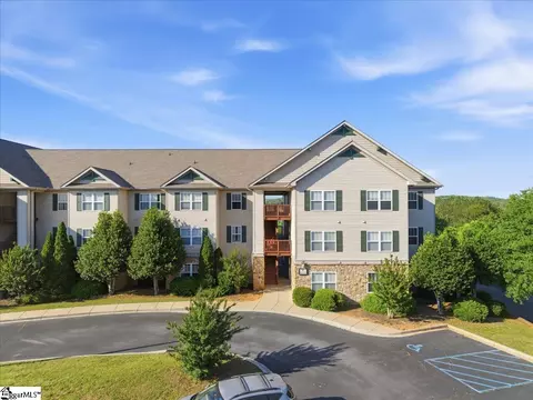 1612 Harts Ridge Dr, Seneca, SC 29678