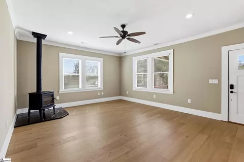 Living - 230 Horseshoe Rd, Honea Path, SC 29654 photo 1 of 3