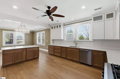 Kitchen - 230 Horseshoe Rd, Honea Path, SC 29654 photo 3 of 4