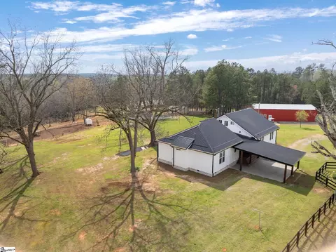 Exterior - 230 Horseshoe Rd, Honea Path, SC 29654 photo 7 of 9