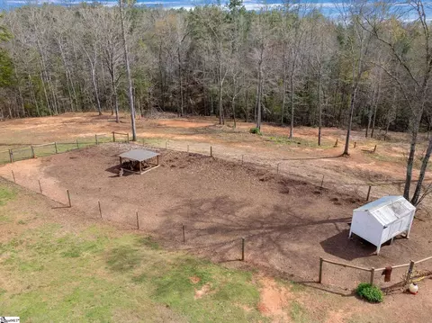 Exterior - 230 Horseshoe Rd, Honea Path, SC 29654 photo 9 of 9