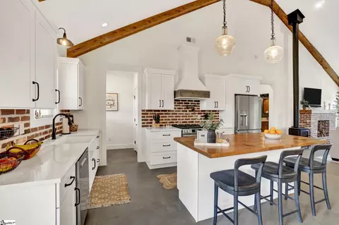 Kitchen - 2610 Erwin Mill Rd, Honea Path, SC 29654 photo 1 of 4