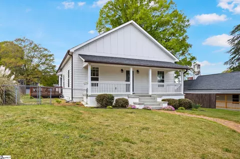 33 Allen St, Greenville, SC 29605