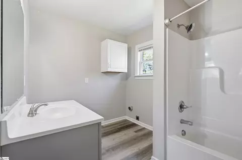 Bath - 405 Hill St, Easley, SC 29640 photo 3 of 3