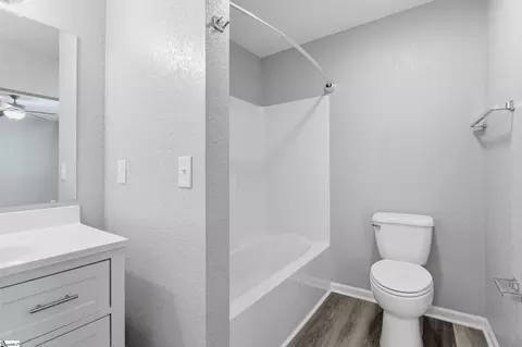 Bath - 405 Hill St, Easley, SC 29640 photo 2 of 3