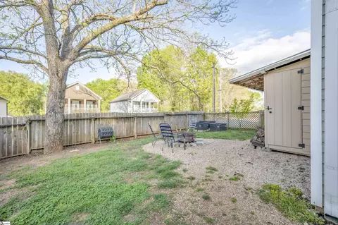 Exterior - 309 Grant St, Easley, SC 29640 photo 2 of 4
