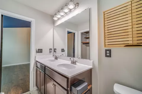 Bath - 309 Grant St, Easley, SC 29640 photo 3 of 4