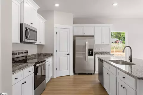 1237 Crested Iris St, Moore, SC 29369 photo 6