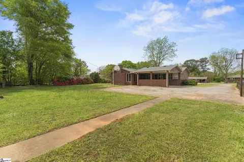 Exterior - 305 Nelson Dr, Anderson, SC 29621 photo 6 of 6