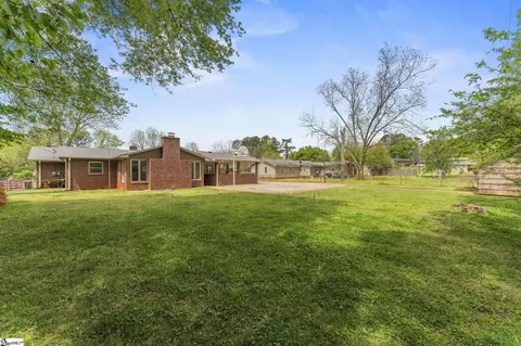 Exterior - 305 Nelson Dr, Anderson, SC 29621 photo 5 of 6