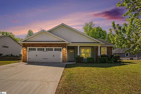 164 Midwood Rd, Travelers Rest, SC 29690