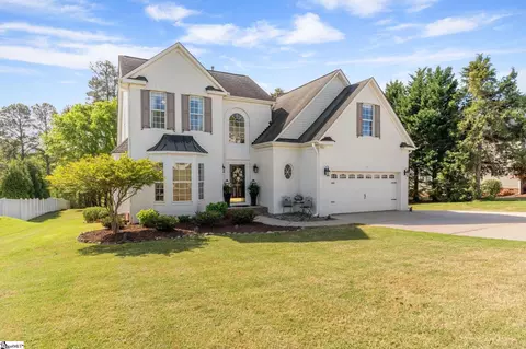 108 Carsons Pond Dr, Simpsonville, SC 29681
