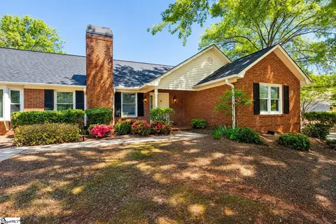 142 Fairoaks Dr, Greenville, SC 29615